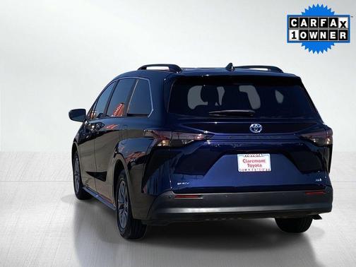 2025 Toyota Sienna XLE