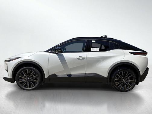 Wind Chill Pearl w/Midnight Black Metallic Roof 2026 Toyota C-HR XSE