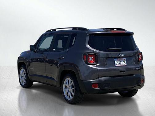 Granite Crystal Metallic Clearcoat 2019 Jeep Renegade Latitude