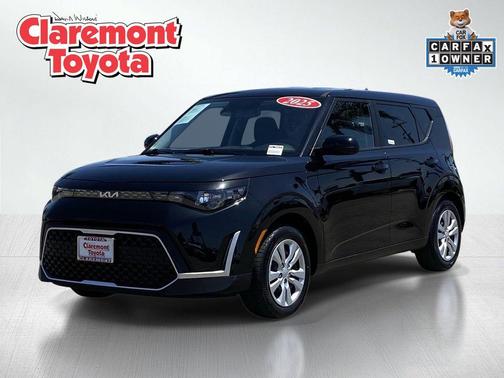 Fusion Black 2025 Kia Soul LX