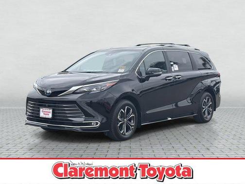 2025 Toyota Sienna Platinum 7 Passenger