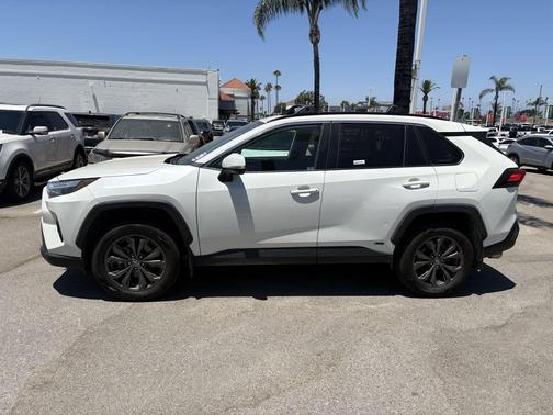 Blizzard Pearl 2022 Toyota RAV4 Hybrid XLE Premium