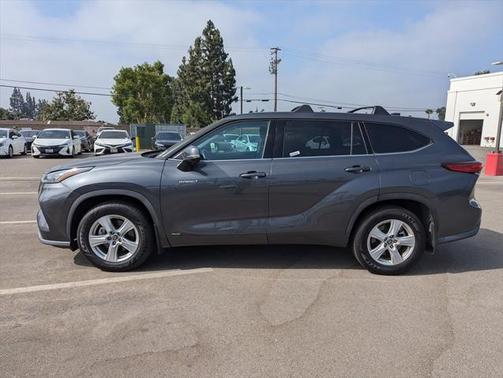 2020 Toyota Highlander Hybrid LE