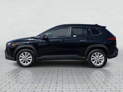 2025 Toyota Corolla Cross LE