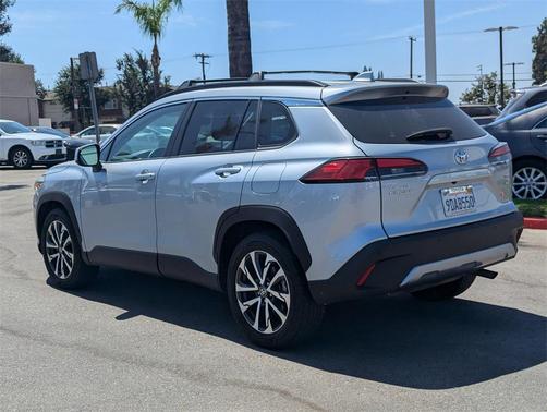 2022 Toyota Corolla Cross XLE
