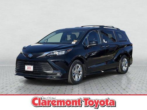 2025 Toyota Sienna XLE