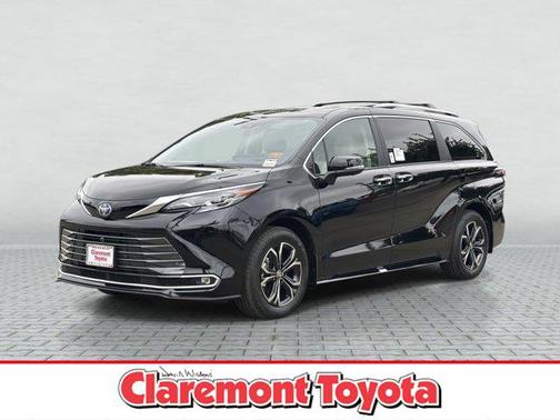 2025 Toyota Sienna Platinum 7 Passenger