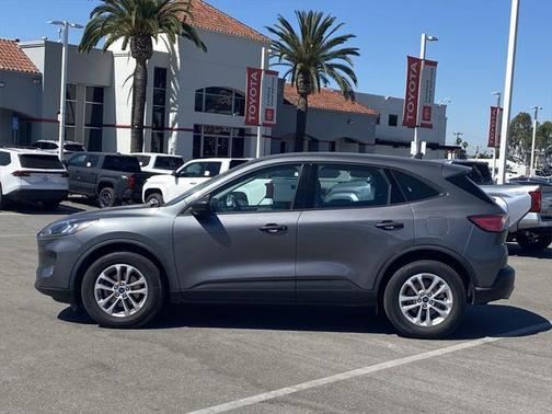 2022 Ford Escape S