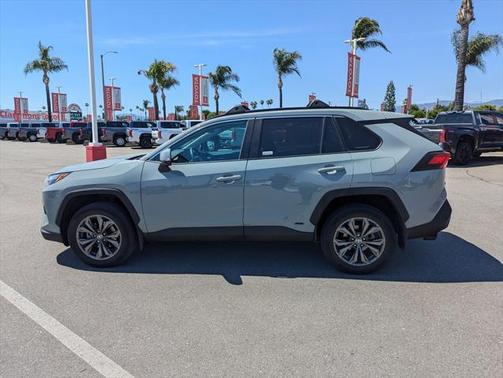 2022 Toyota RAV4 Hybrid XLE Premium