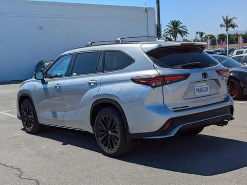 2024 Toyota Highlander XSE