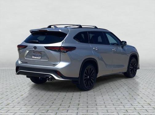 2024 Toyota Highlander XSE