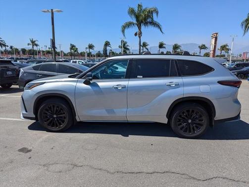 2024 Toyota Highlander XSE