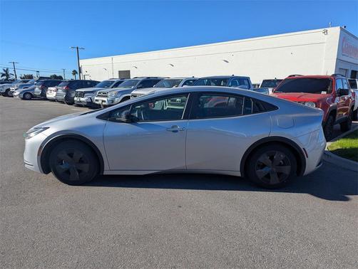 2025 Toyota Prius LE