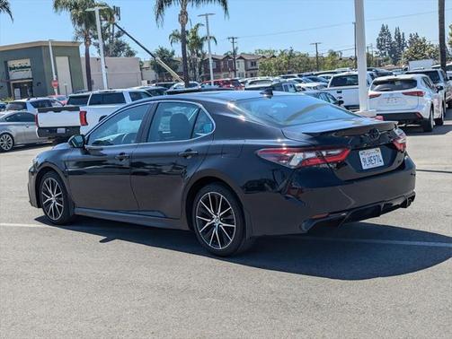 2024 Toyota Camry SE