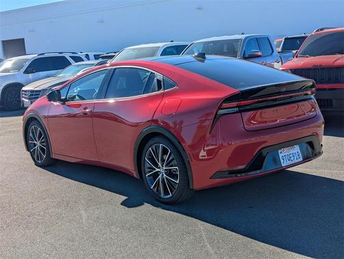 2025 Toyota Prius XLE