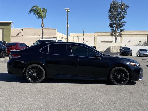 2024 Toyota Camry Hybrid SE