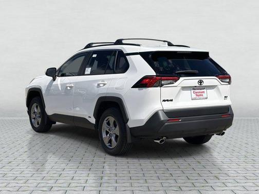 2025 Toyota RAV4 Hybrid XLE