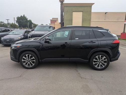 2023 Toyota Corolla Cross XLE