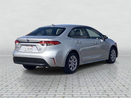 2025 Toyota Corolla Hybrid LE