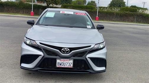 Photo 4 of 31 of 2021 Toyota Camry SE Nightshade
