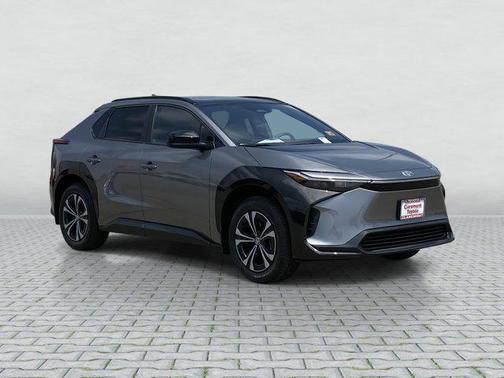 2025 Toyota bZ4X XLE