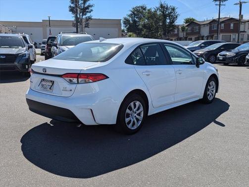 2024 Toyota Corolla Hybrid LE