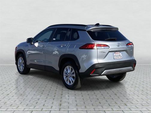 2025 Toyota Corolla Cross LE