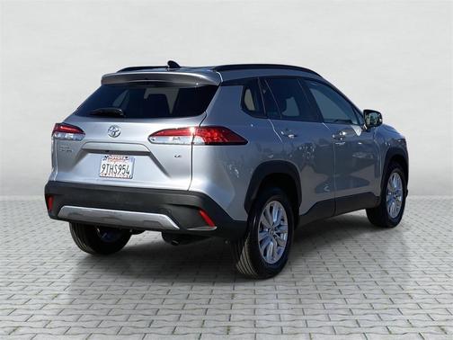 2025 Toyota Corolla Cross LE