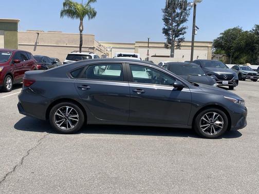 Gravity Gray 2024 Kia Forte LXS