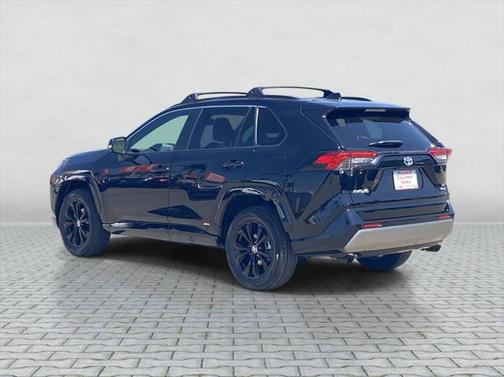2022 Toyota RAV4 Hybrid SE