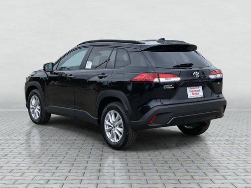 2025 Toyota Corolla Cross LE