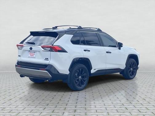 2023 Toyota RAV4 Hybrid SE