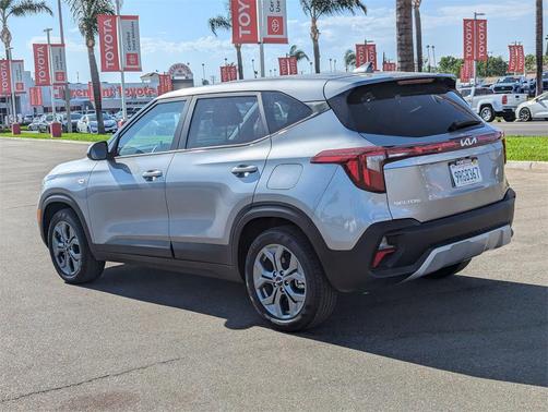 2025 Kia Seltos LX
