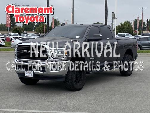 Granite Crystal Metallic Clearcoat 2019 RAM 2500 Big Horn Crew Cab 4x4 6'4' Box