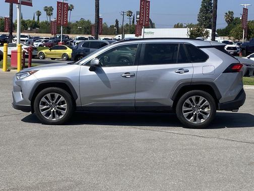 Silver Sky Metallic 2020 Toyota RAV4 Limited