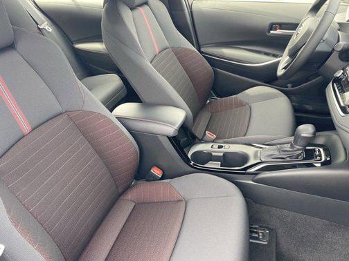 2025 Toyota Corolla Hybrid SE