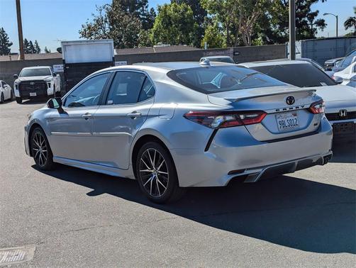 2022 Toyota Camry SE