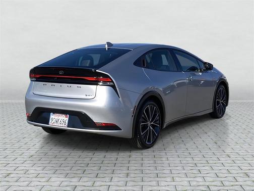 2025 Toyota Prius XLE