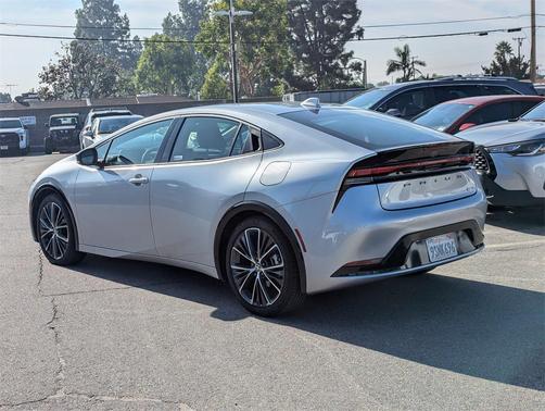 2025 Toyota Prius XLE