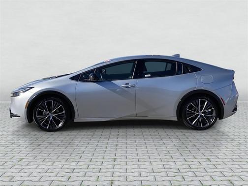 2025 Toyota Prius XLE