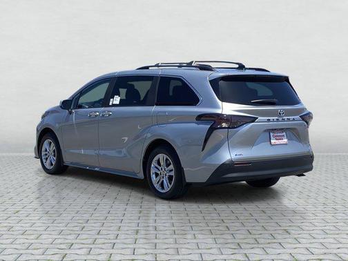 2025 Toyota Sienna XLE 7 Passenger