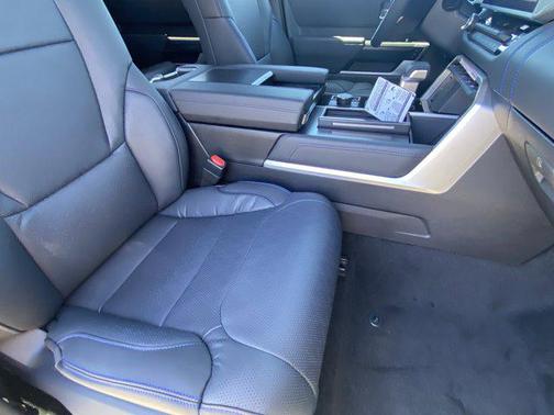 2025 Toyota Tundra Hybrid Platinum