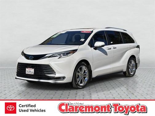 2023 Toyota Sienna Platinum 7 Passenger