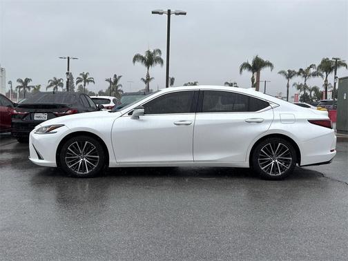2023 Lexus ES 350 Base