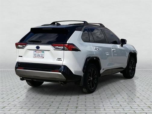 2023 Toyota RAV4 Hybrid SE