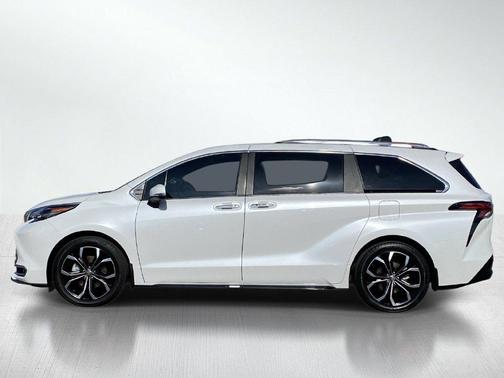 White 2025 Toyota Sienna Platinum