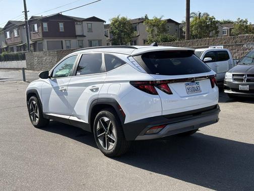 White Pearl 2025 Hyundai TUCSON SEL