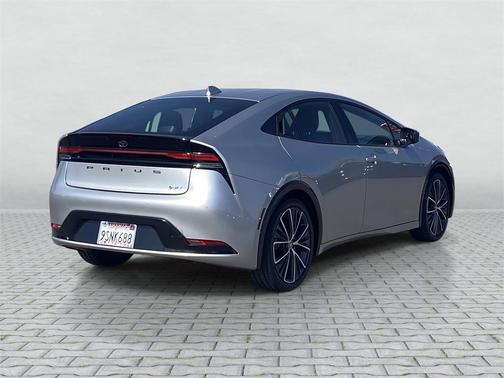2025 Toyota Prius XLE