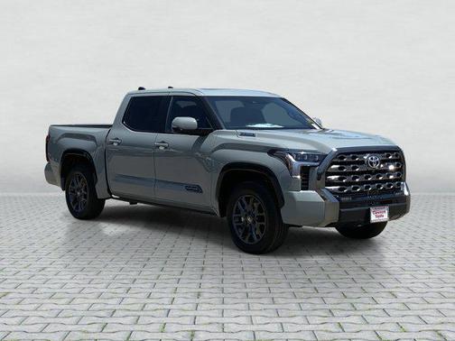 2025 Toyota Tundra Hybrid Platinum