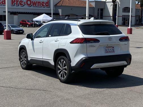 2023 Toyota Corolla Cross XLE